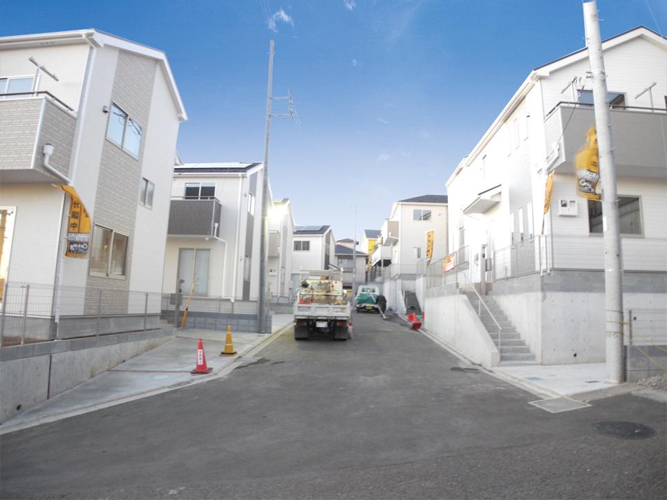 Local appearance photo. We can all building preview.