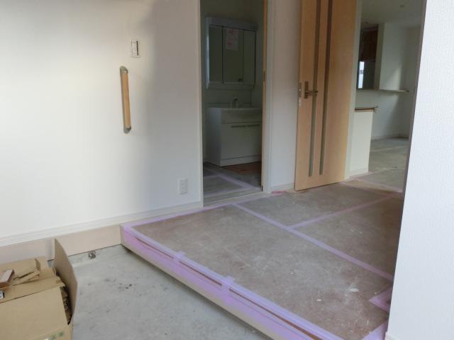 Entrance. Local (10 May 2013) Shooting