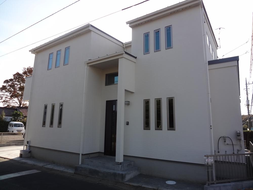 Local appearance photo. Local (11 May 2013) Shooting