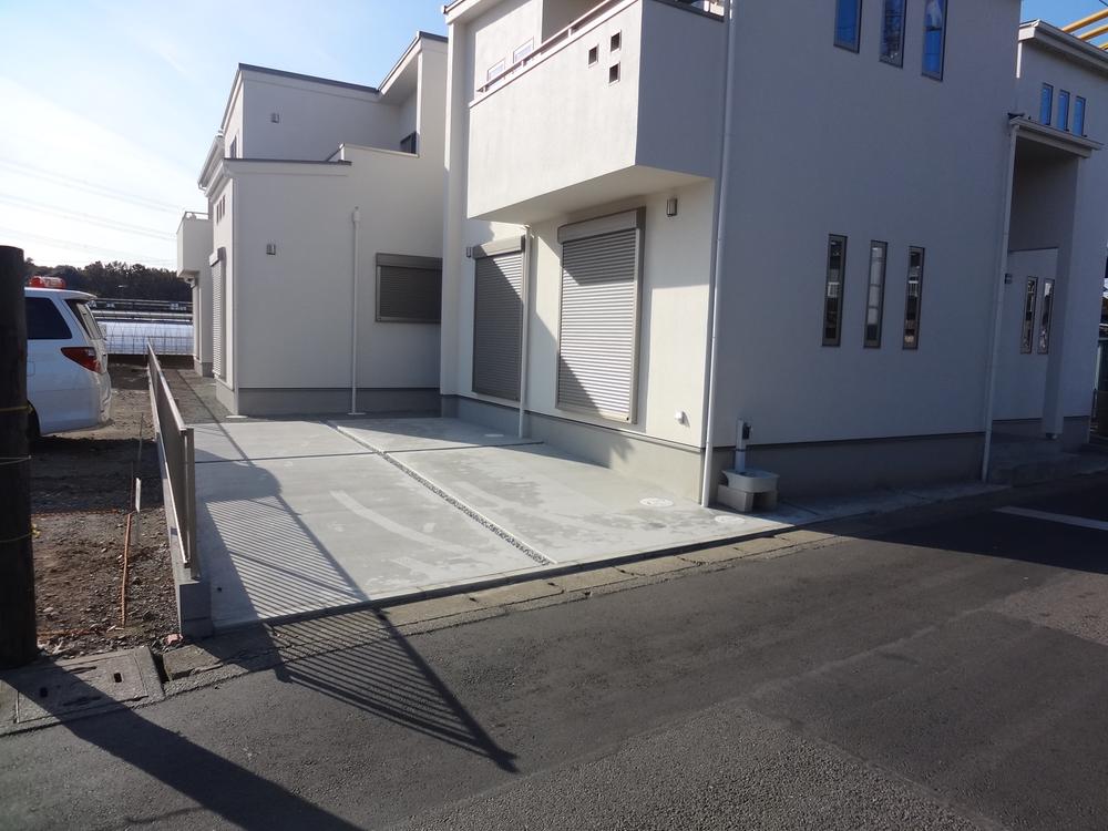 Parking lot. Local (11 May 2013) Shooting