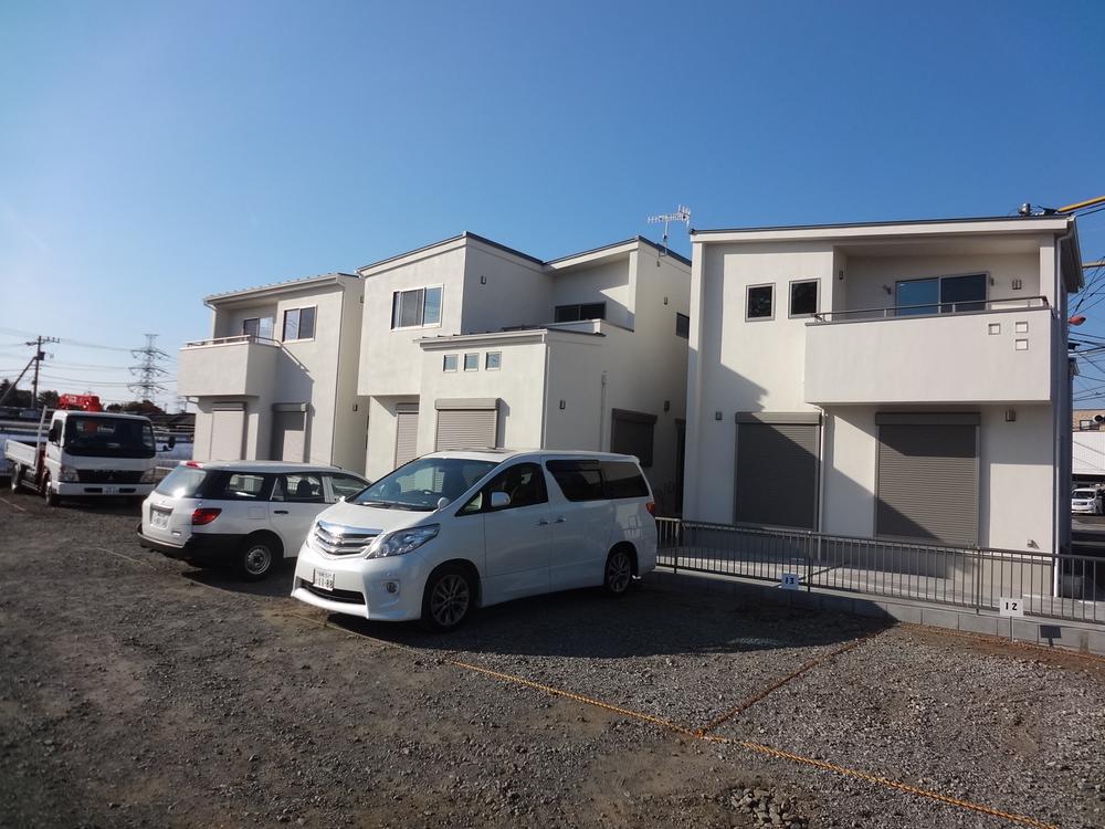 Local appearance photo. Local (11 May 2013) Shooting