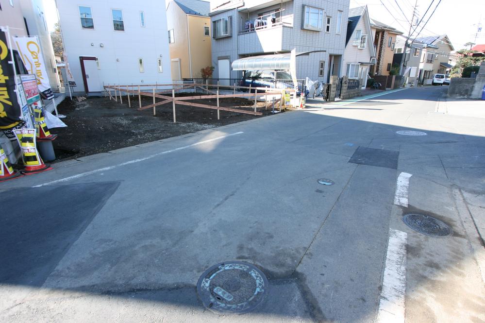 Local photos, including front road. Local (12 May 2013) Shooting