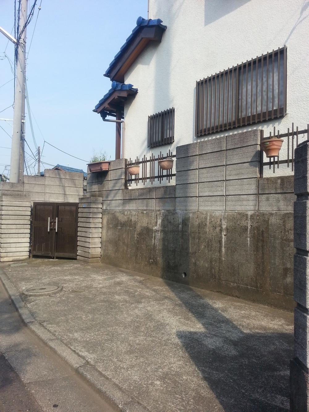 Other local. Local (August 2013) Shooting Parking space