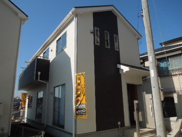 Local appearance photo. Local (11 May 2013) Shooting