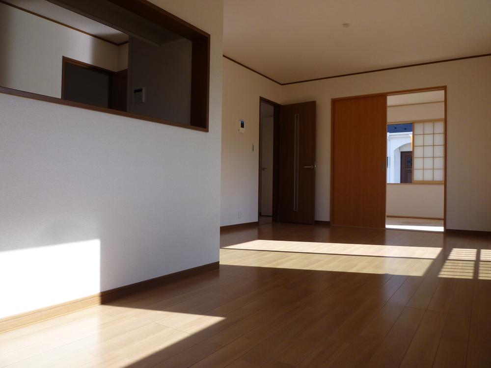 Living. Shooting in the direction from living in Japanese-style room