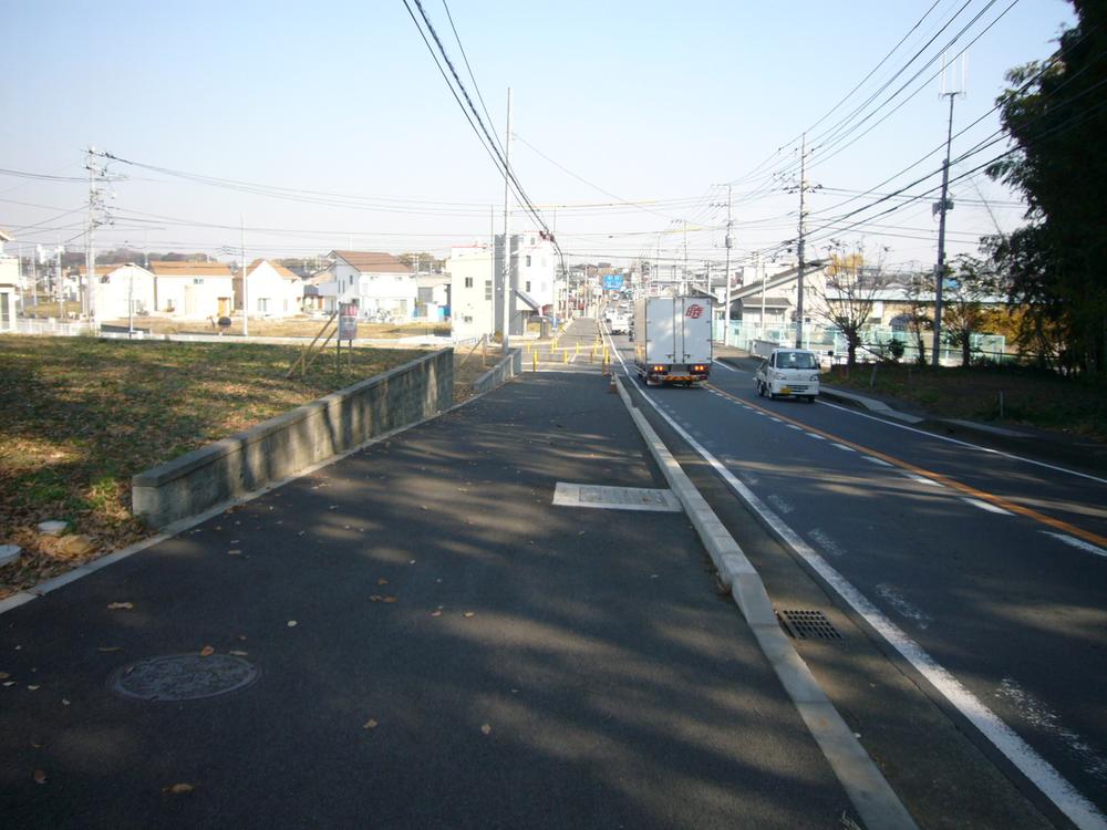 Local photos, including front road. Local (12 May 2013) Shooting