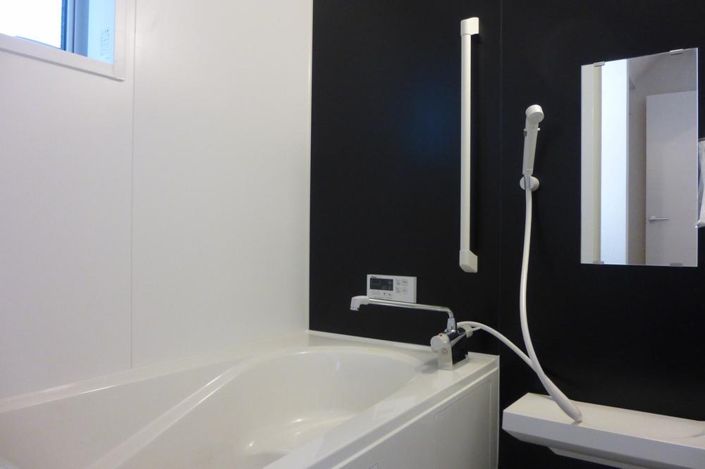 Bathroom. 1 tsubo size ・ Barrier-free type ・ With dryer