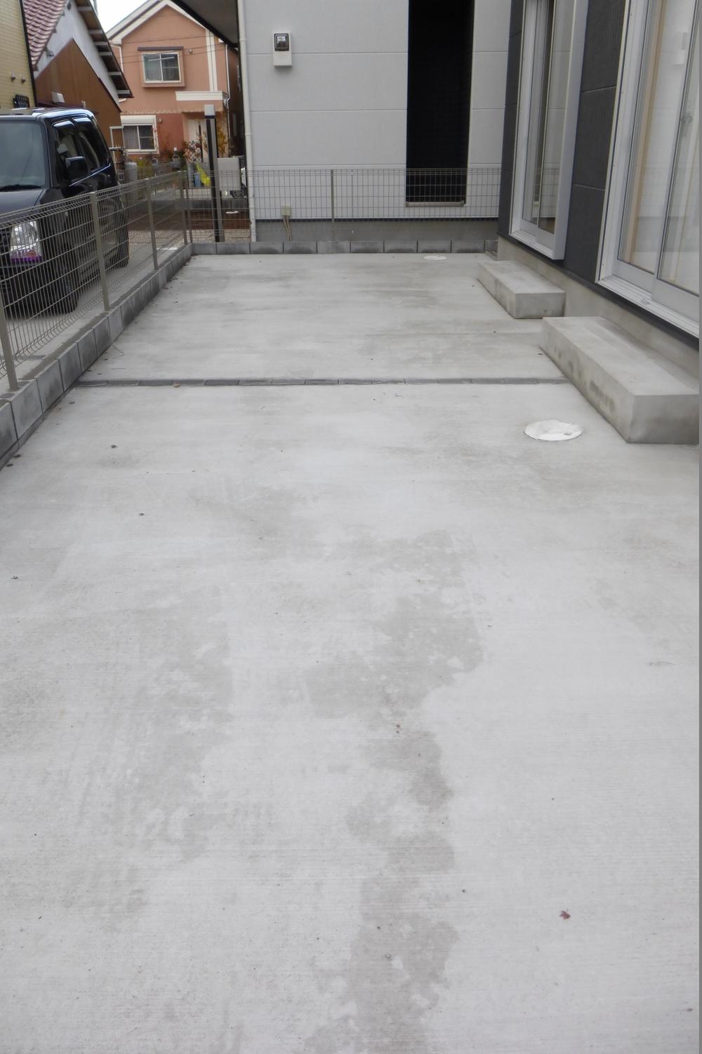 Parking lot. Two is Allowed