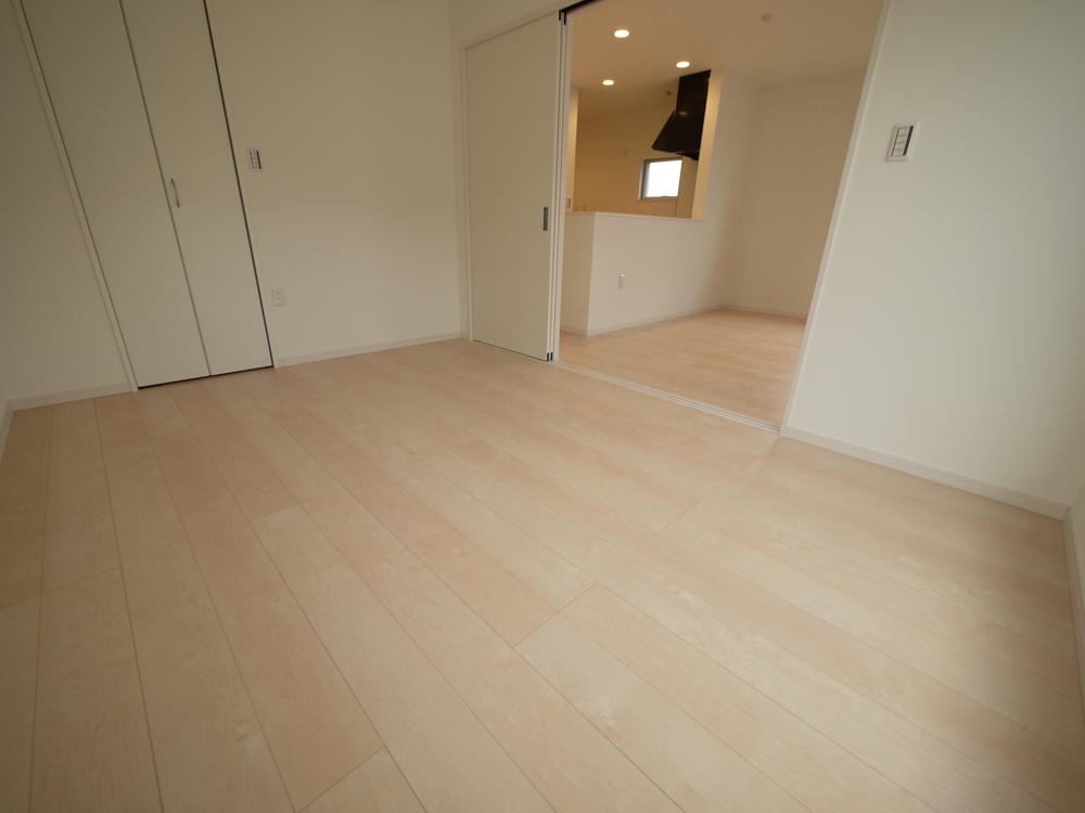 Non-living room. Room of the living connection can all open the door (11 May 2013) Shooting