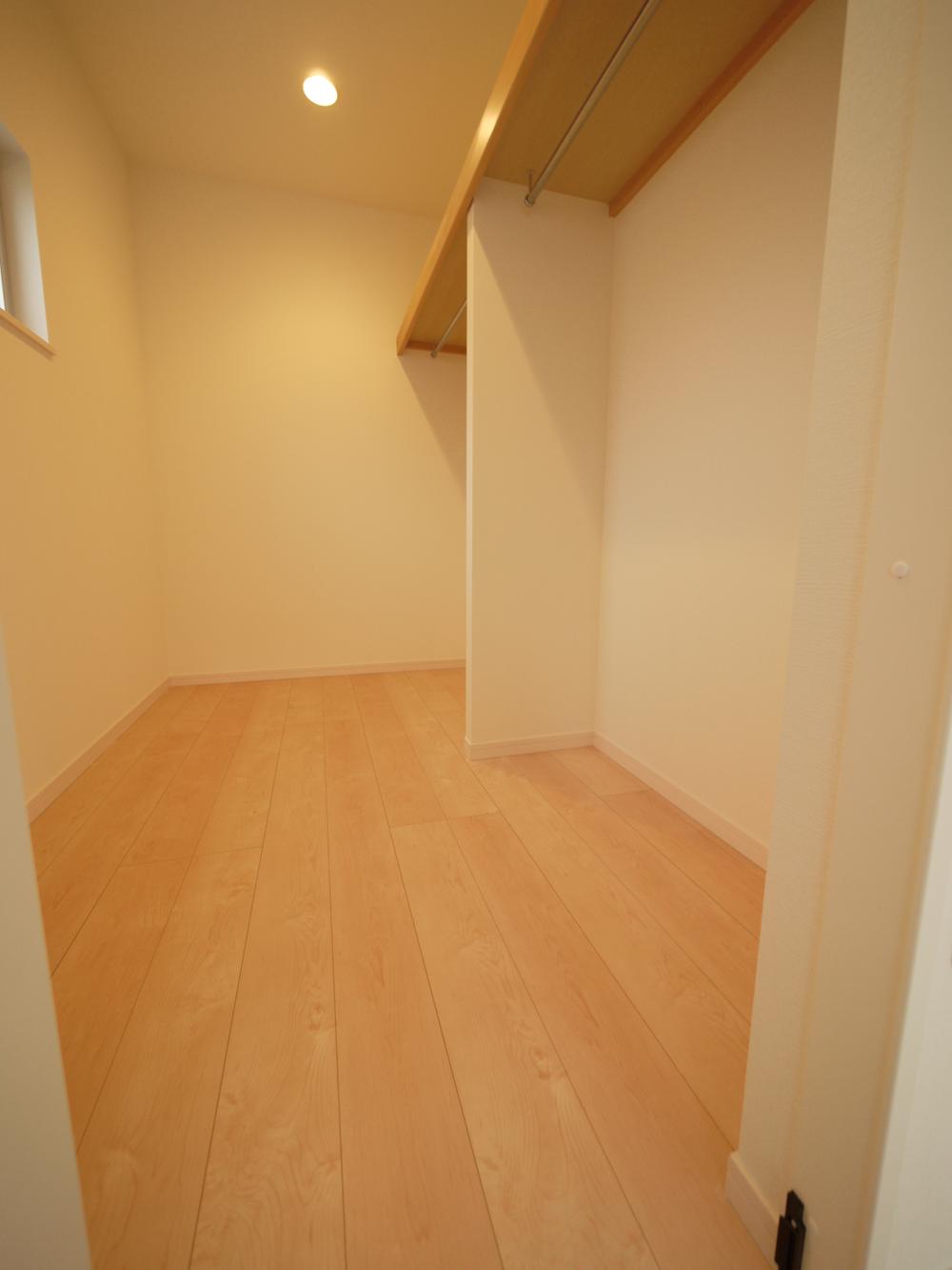 Non-living room. Large capacity WIC in the 2F room is located Pledge 3 (November 2013) Shooting