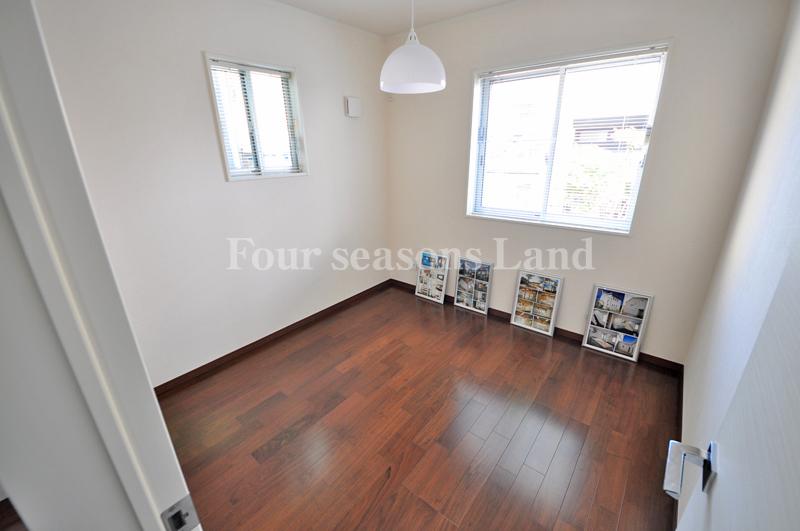 Non-living room. Indoor (March 2013) Shooting