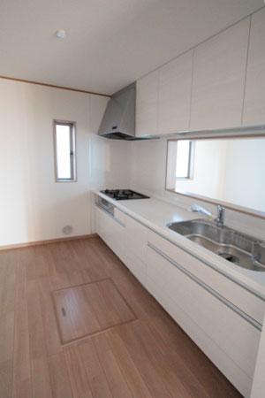 Kitchen. Local (11 May 2013) Shooting