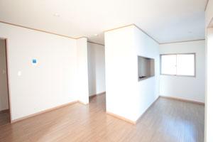 Living. Local (11 May 2013) Shooting 1 Building