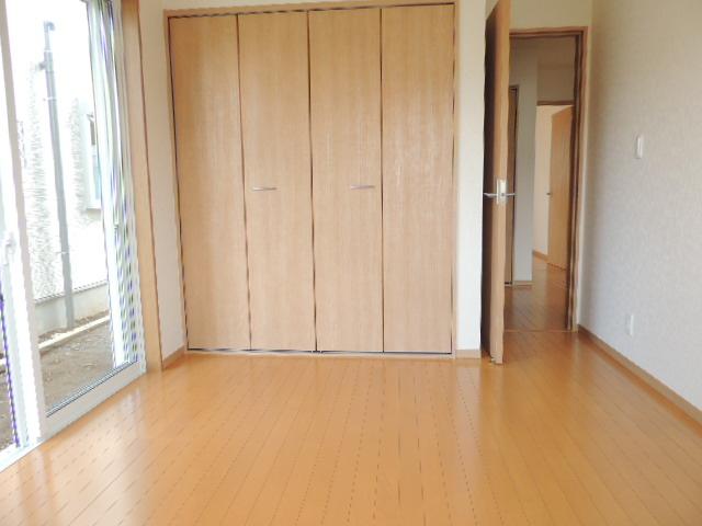 Non-living room. Indoor (11 May 2013) Shooting