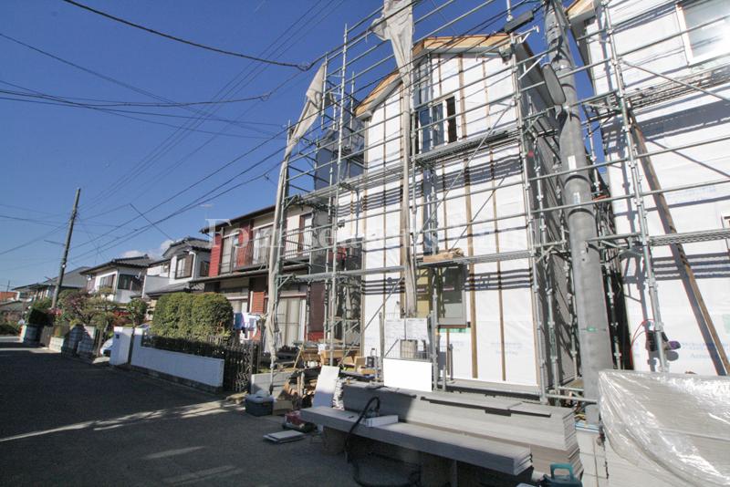 Local appearance photo. Local (12 May 2013) shooting Building 2