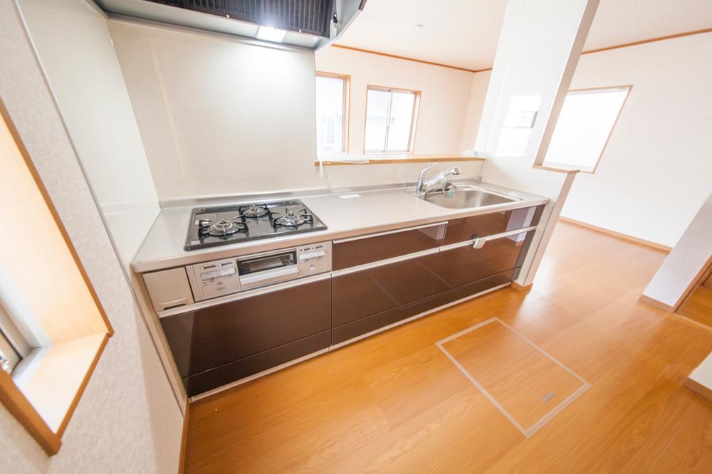 Same specifications photo (kitchen). Example of construction