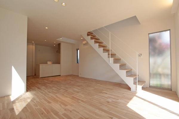 Same specifications photos (living). Bright living room