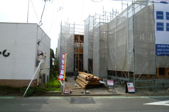 Local photos, including front road. Local (July 2013) Shooting