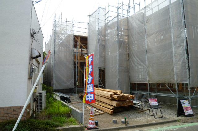 Local photos, including front road. Local (August 2013) Shooting