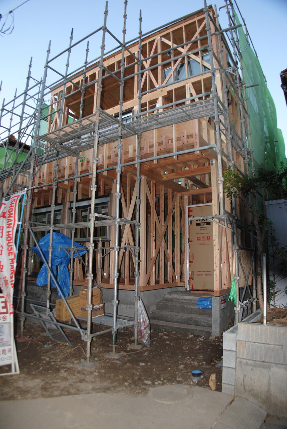 Local appearance photo. Local (11 May 2013) Shooting