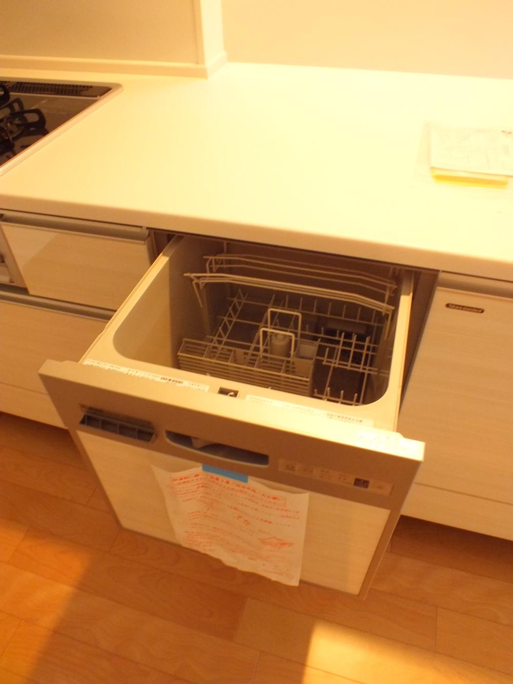 Kitchen. Dishwasher
