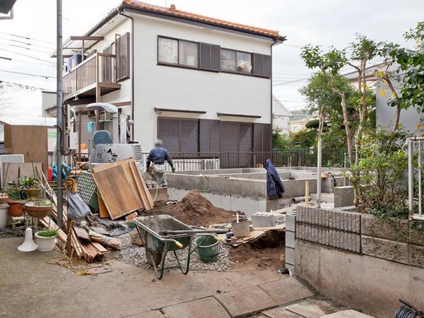 Local appearance photo. Local (12 May 2013) Shooting