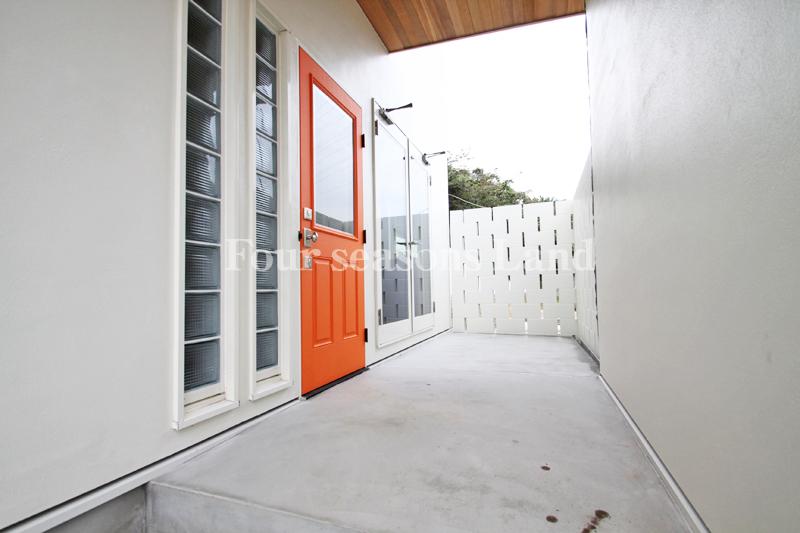 Entrance. Local (10 May 2013) Shooting