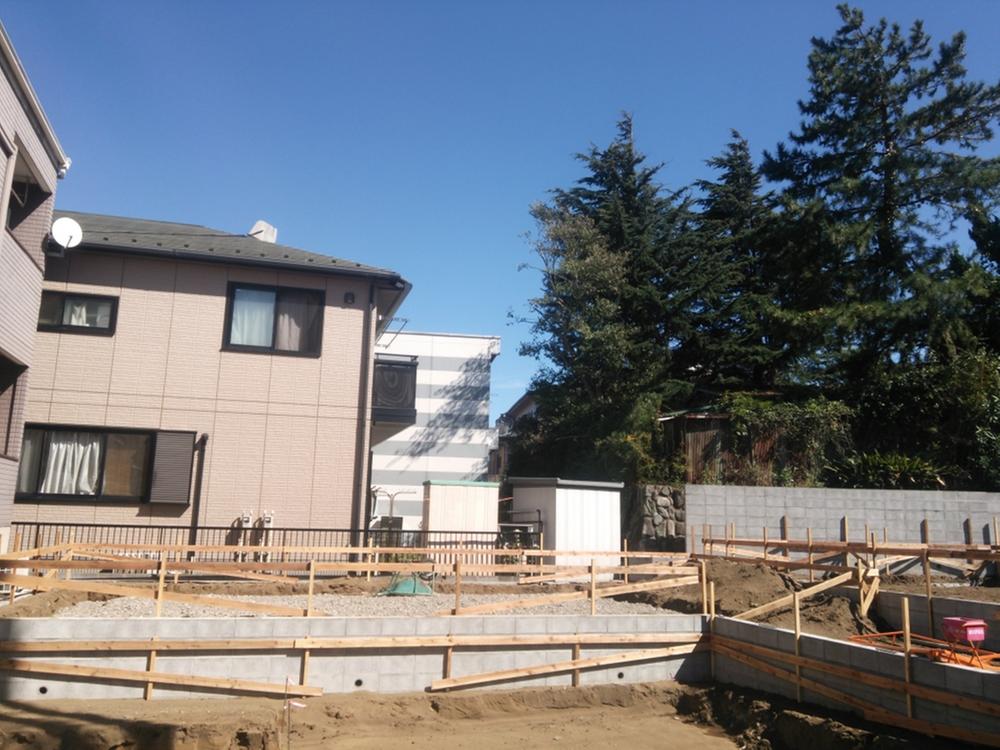 Local appearance photo. Local (10 May 2013) Shooting