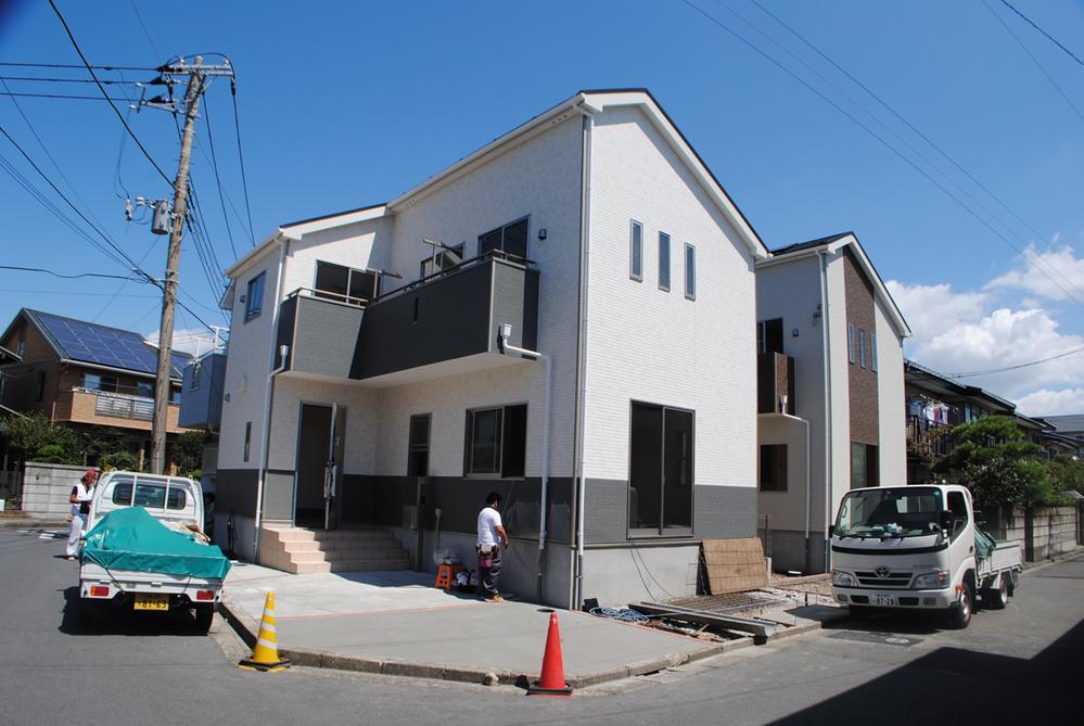 Local photos, including front road. Local (September 2013) Shooting