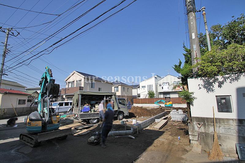 Local appearance photo. Local (11 May 2013) Shooting