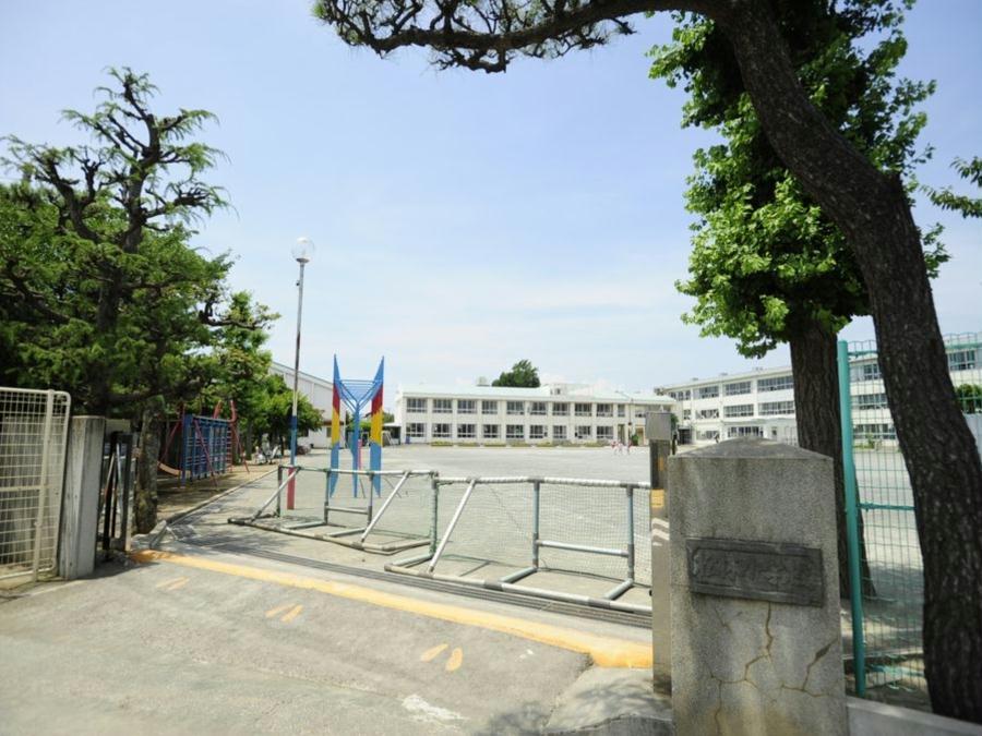 Primary school. Chigasaki 1066m until the municipal pine forest Elementary School