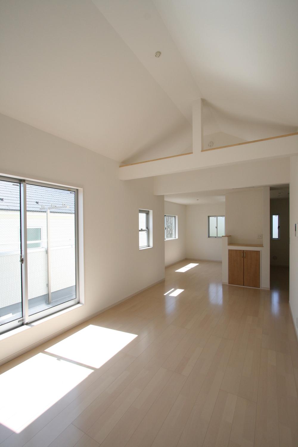 Same specifications photos (living). Building 3: Living example of construction