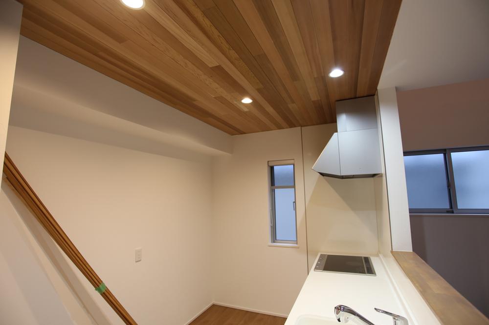 Same specifications photos (Other introspection). Same specifications