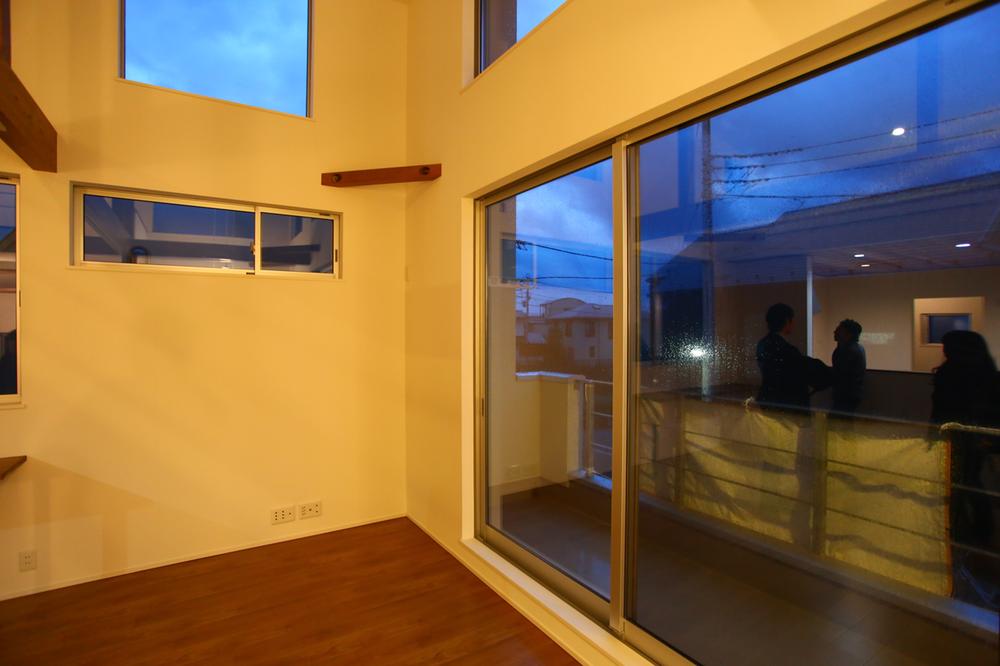 Same specifications photos (Other introspection). Same specifications