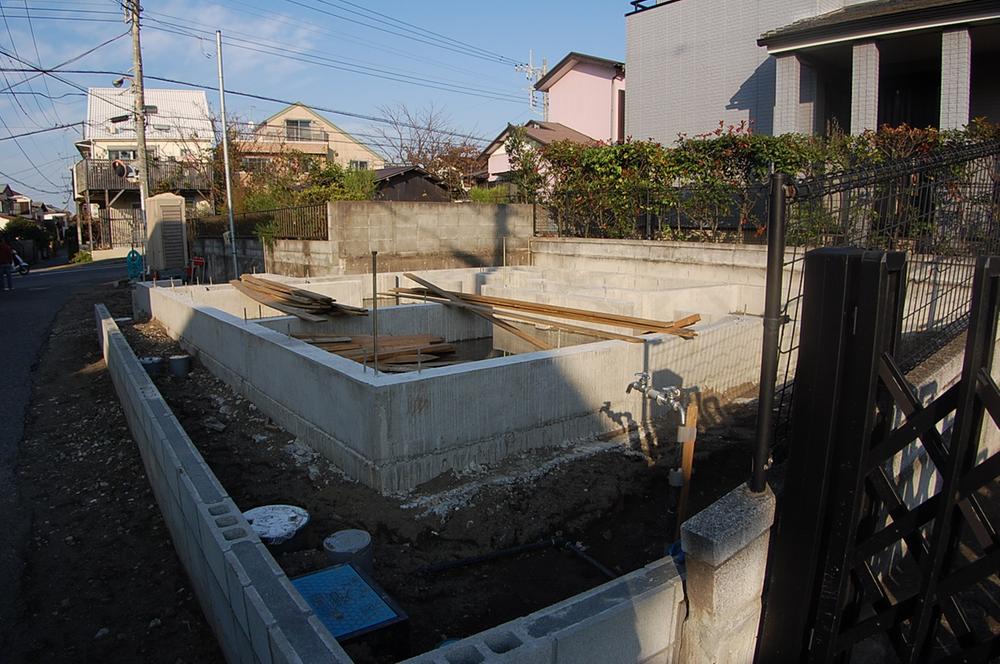 Local appearance photo. Local (11 May 2013) Shooting