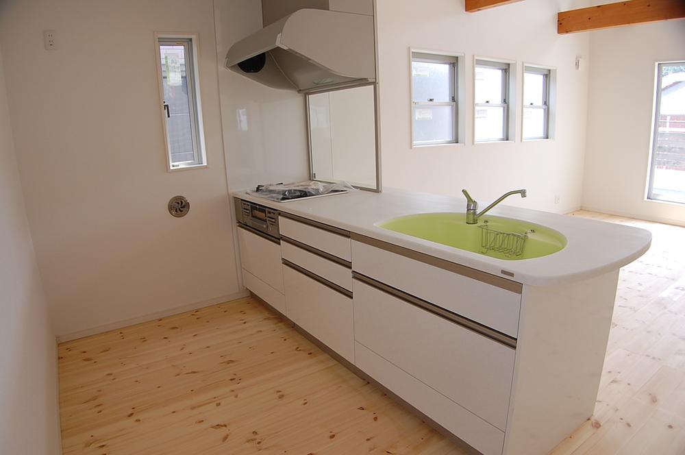 Same specifications photo (kitchen). Same specifications