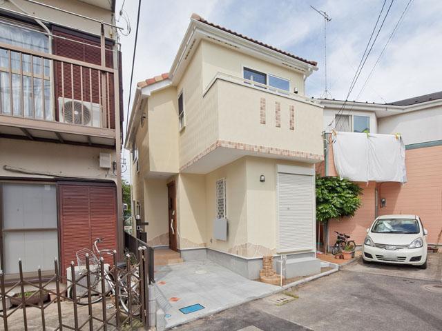 Local appearance photo. Local (12 May 2013) Shooting