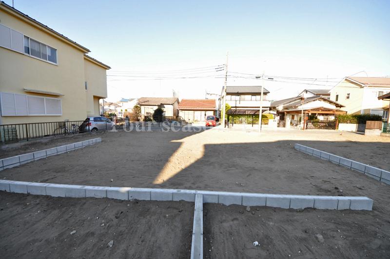 Local appearance photo. Local (12 May 2013) shooting A Building