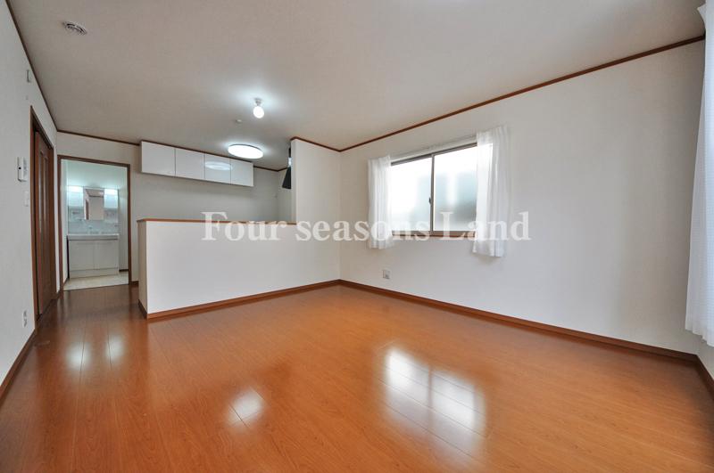 Living. The company construction cases