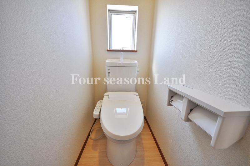 Toilet. The company construction cases