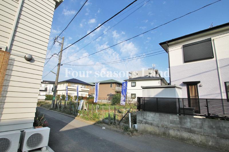 Local photos, including front road. Local (12 May 2013) Shooting