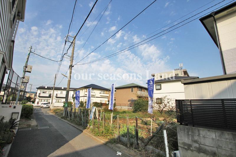 Local photos, including front road. Local (12 May 2013) Shooting