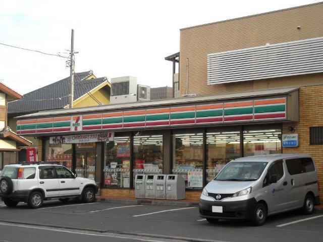 Convenience store. 350m to Cebu Eleven Chigasaki Nanhu shop
