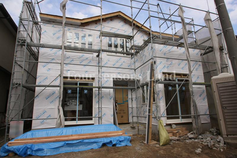 Local appearance photo. Local (12 May 2013) Shooting