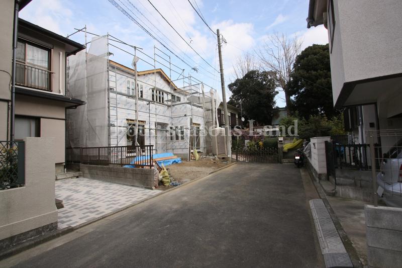 Local appearance photo. Local (112 2013) Shooting