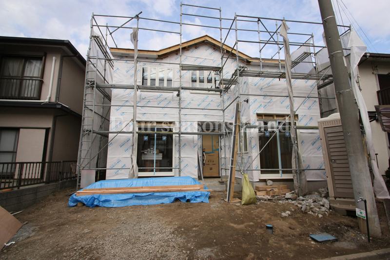 Local photos, including front road. Local (112 2013) Shooting