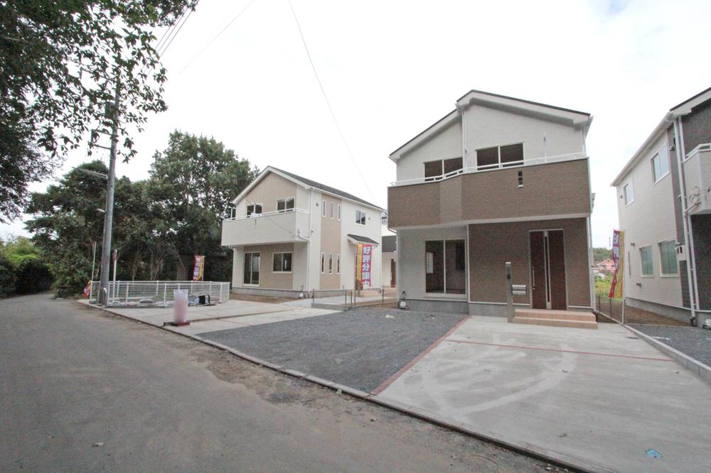 Local photos, including front road. Local (09 May 2013) 3 from the shooting before Building ・ Building 2