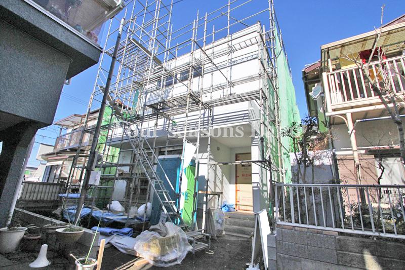 Local appearance photo. Local (12 May 2013) Shooting