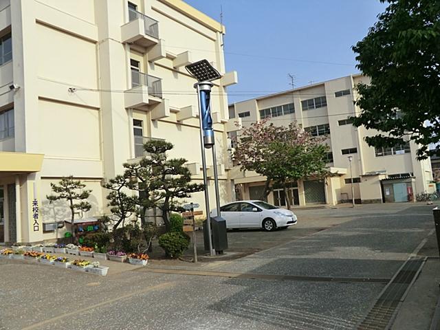 Primary school. Owada until elementary school 1080m