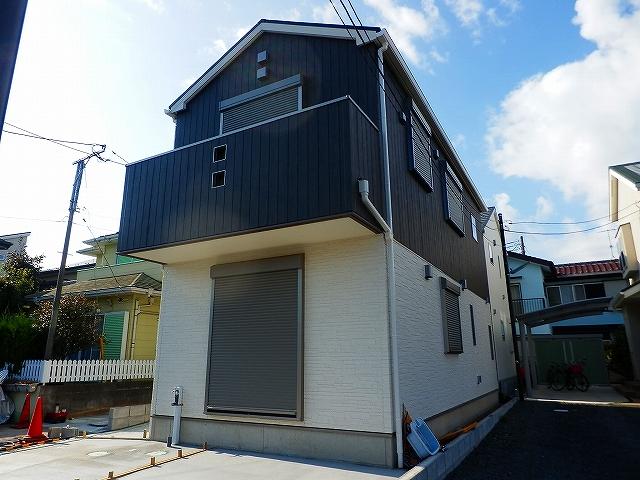 Local appearance photo. Local (10 May 2013) Shooting